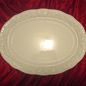 [Large 22'cm] Elegant Cream Oval Serving Platter By Century Japan.